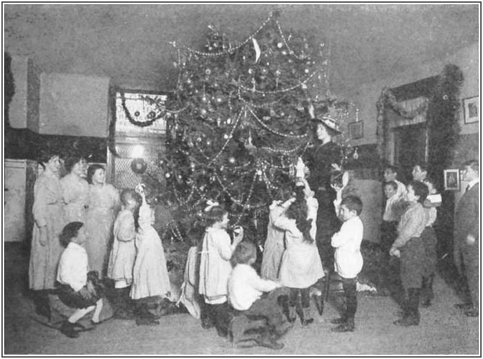 A community Christmas tree