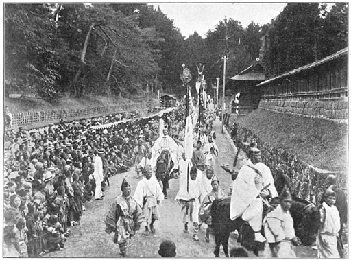 Jaarlijksche processie te Nikko.