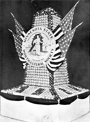 Monument erected in lobby of West Hotel,
Minneapolis,

Place of annual meeting of the society, December 7 to 10. Height of
monument, 10 feet. Number of bushels of apples used, twenty-five.
Enlarged seal of the society on its front.