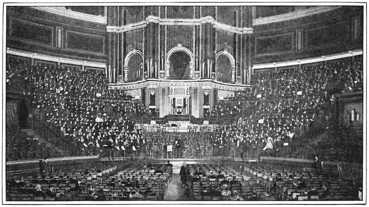 Een repetitie van de Royal Choral Society in de Albert Hall.
