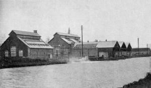 FACTORY AT FRAMPTON, GLOUCESTERSHIRE, AT WHICH MILK IS EVAPORATED FOR MILK CHOCOLATE MANUFACTURE.
(Messrs. Cadbury Bros., Ltd.).