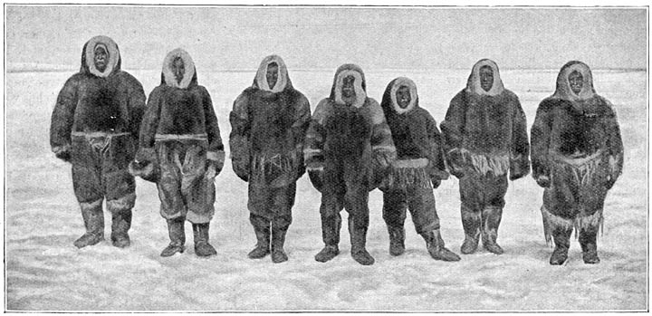 De leden der expeditie in wintercostuum, van voren.