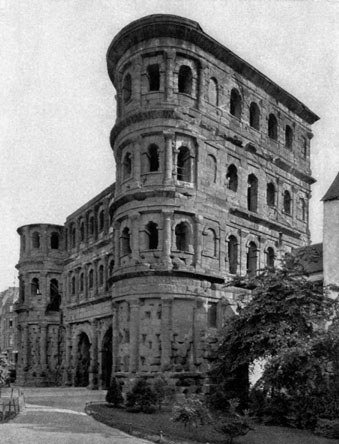 The “Porta nigra” at Treves (Trier)