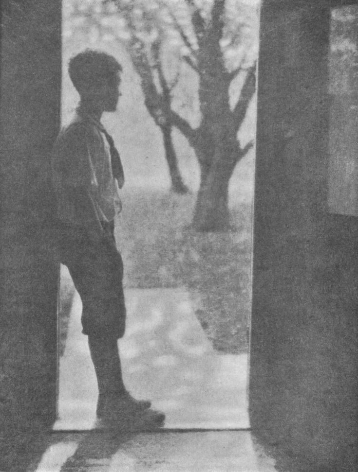 SPRING O' THE YEARBy Helen W. Drew, Montclair, N. J. SPRING O' THE YEAR, By Helen W. Drew, Montclair, N. J.