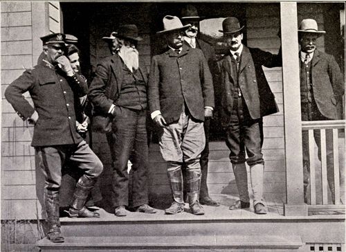 THE PRESIDENT WITH MR. BURROUGHS AND SECRETARY LOEB
JUST BEFORE ENTERING THE PARK.

From stereograph, copyright 1906, by Underwood & Underwood, New York.