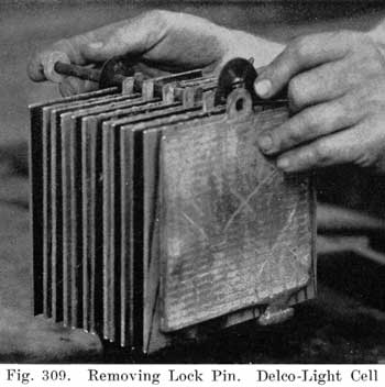 Fig. 309 Removing lock pin, Delco-Light cell