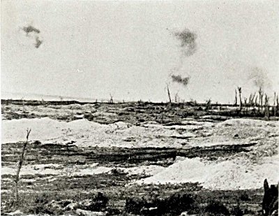 BOMBARDING THE GERMAN TRENCHES AT THE OPENING BATTLE OF THE
GREAT SOMME FIGHT, JULY 1ST, 1916