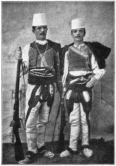 Albaneesche soldaten.