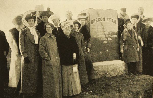 Monument on the Oregon Trail, three miles north of Fairbury

Erected by Quivira Chapter, Daughters of the American Revolution. Dedicated October 29, 1912.

Cost $200
