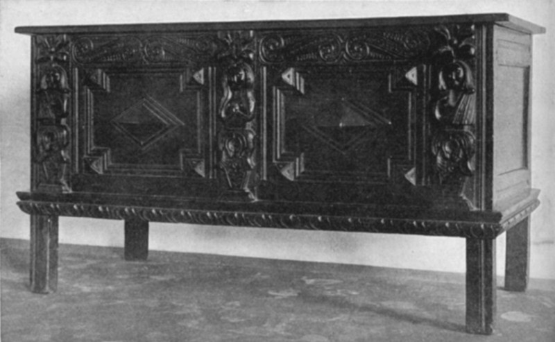 Chest, Oak. English, XVII Century Chest, Oak. English, XVII Century