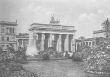 BERLIN: THE BRANDENBURG GATE