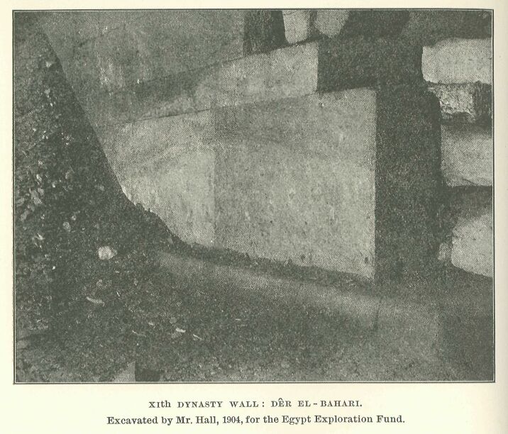 324.jpg Xith Dynasty Wall: Dr El-bahari. 
