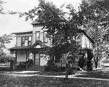 Residence of S. H. Drum, Owatonna, in First Congressional
District—a veteran member of the society
