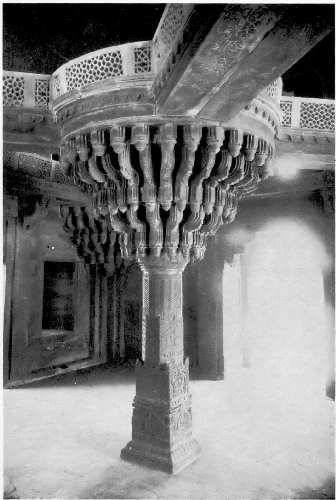 A column in the Audience Hall (Diwan-i-Khas)