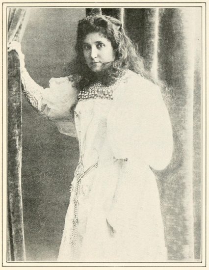 Photograph by Davis & Sanford.

Mme. Melba as Elizabeth in "Tannhuser."