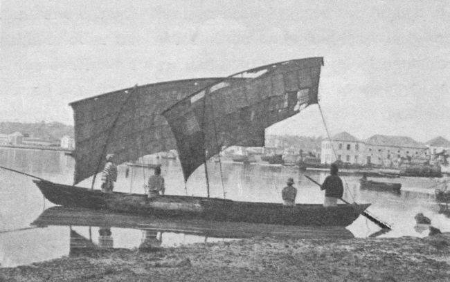 Loanda Canoe with Mat Sails