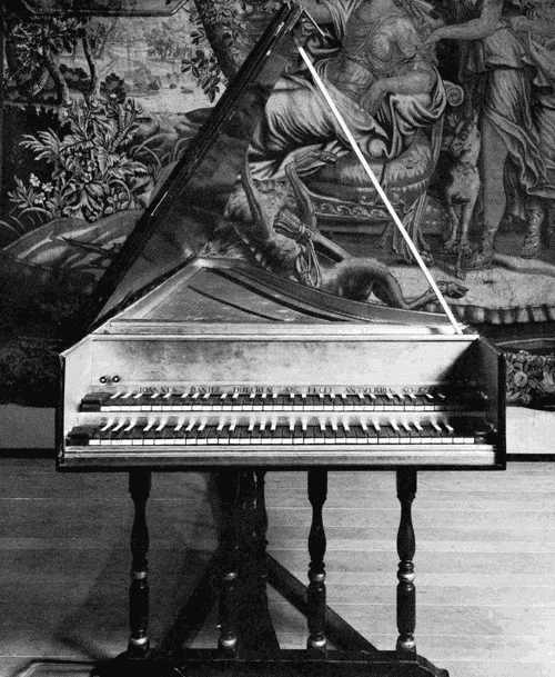 Dulcken harpsichord: 7. Front view.