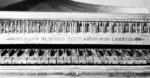 DeQuoco harpsichord: 17. Inscription on wrest plank.