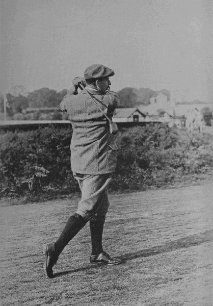 PLATE VII.

HARRY VARDON

The finish of the drive—a little later than in Plate VI., showing the
weight completely on the left foot.