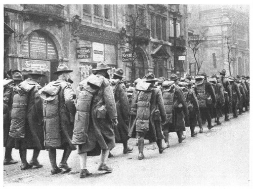 American
troops, with full equipment, on parade in London