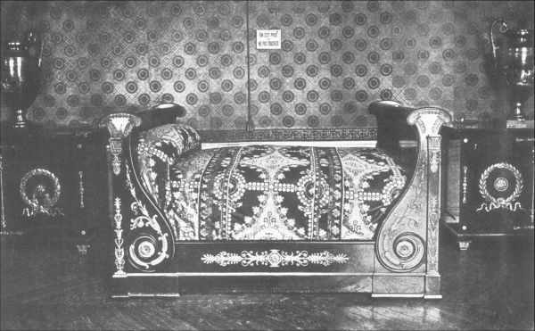 Figure 81. BED OF NAPOLEON AT GRAND TRIANON.