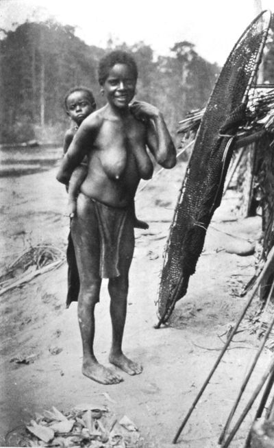 >A PAPUAN MOTHER AND CHILD.