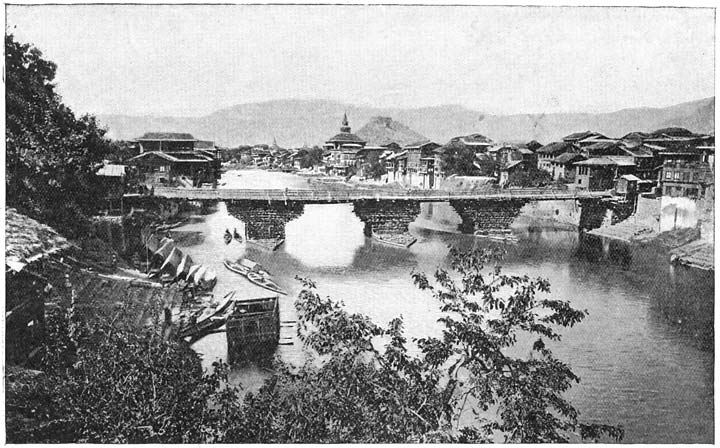 De derde van de zeven bruggen van Srinagar.