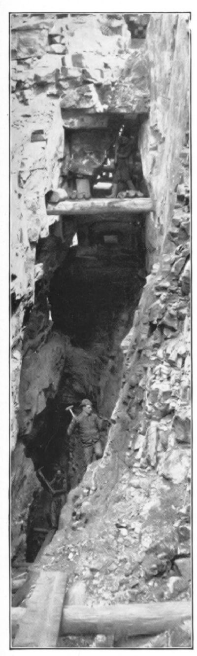 STOPING OUT A TUNNEL