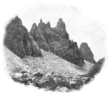 Parete Ovest della Croda da Lago (Punta Nord), da Val Formin.