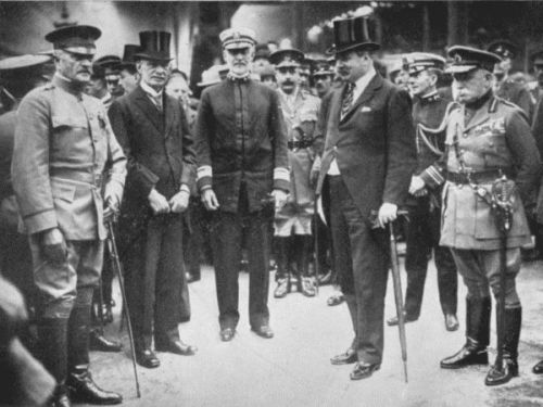 THE ARRIVAL IN LONDON, SHOWING GENERAL PERSHING, MR. PAGE, FIELD MARSHAL VISCOUNT FRENCH, LORD DERBY, AND ADMIRAL SIMS