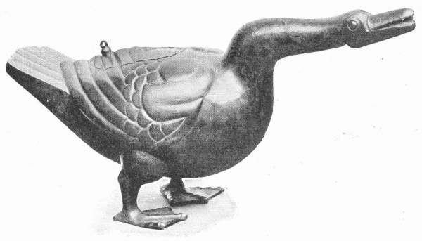 CHINESE VESSEL IN BRONZE, IN FORM OF A GOOSE