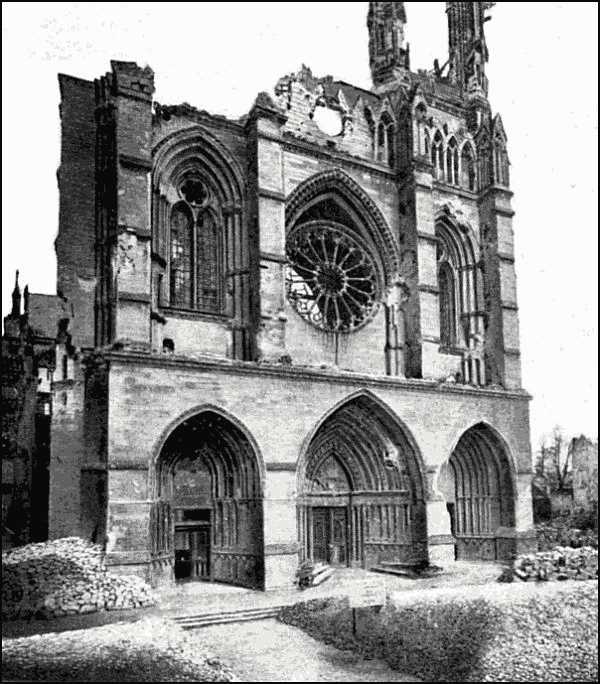 Photograph of the Cathedral in November 1918.
