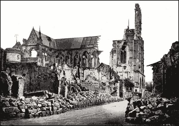 Photograph of the North Arm of the Transept, Nave and Chapelle des Œuvres, Nov. 1918.
