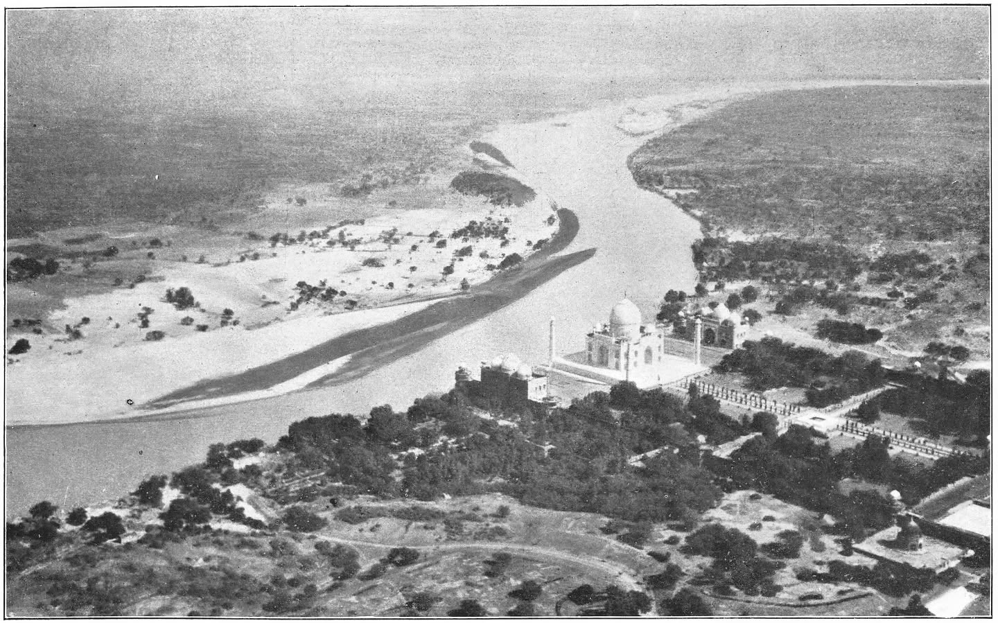 Afb. 58. De Taj Mahal bij Agra.