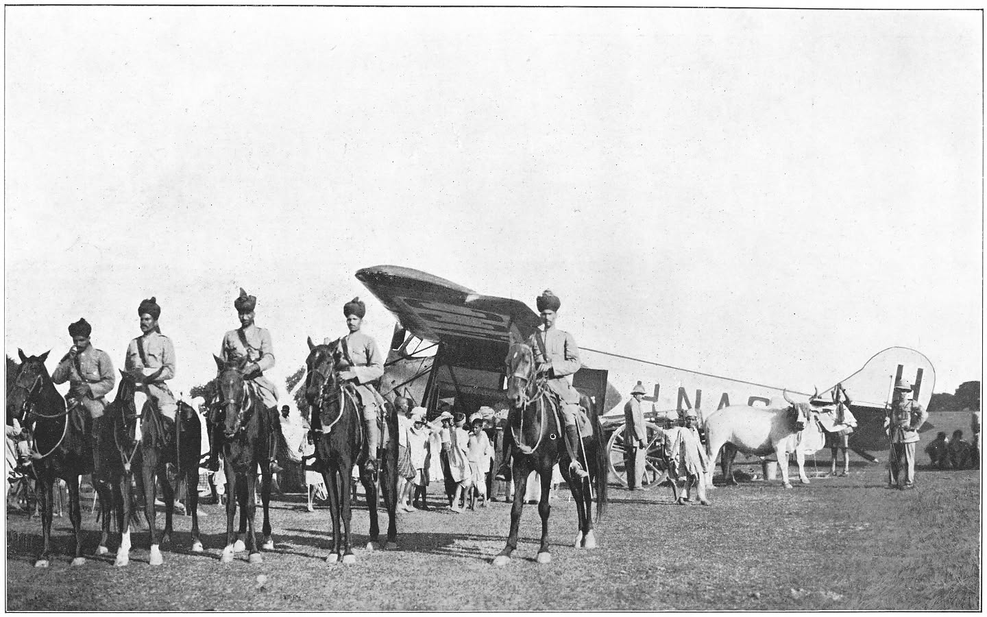 Afb. 63. Bereden politie te Allahabad.