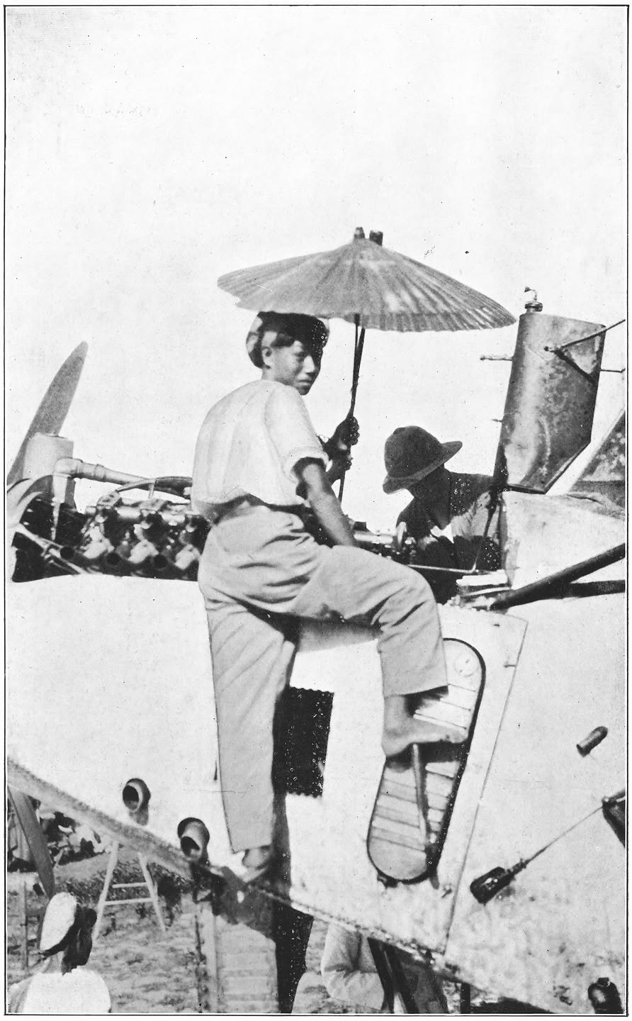 Afb. 89. Sengora; Van den Broeke onder de parasol.