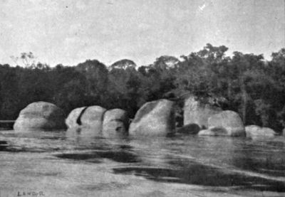Enormous Globular Rocks typical of the Arinos River.