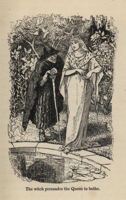The witch persuades the Queen to bathe.