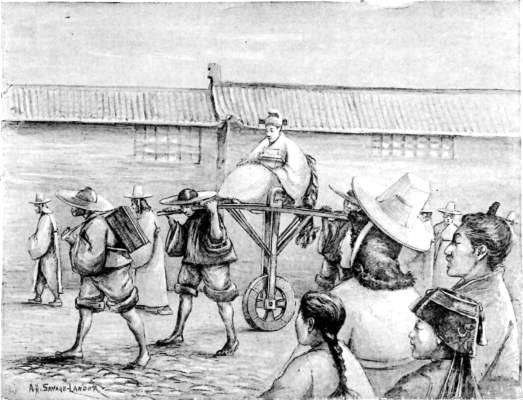 AN OFFICIAL GOING TO COURT IN A MONO-WHEELED CHAIR