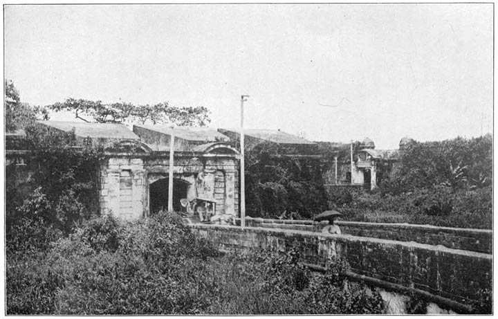 The Isabella Gate, Manila