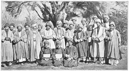 De leden der zoroastrische gemeente te Kirman.