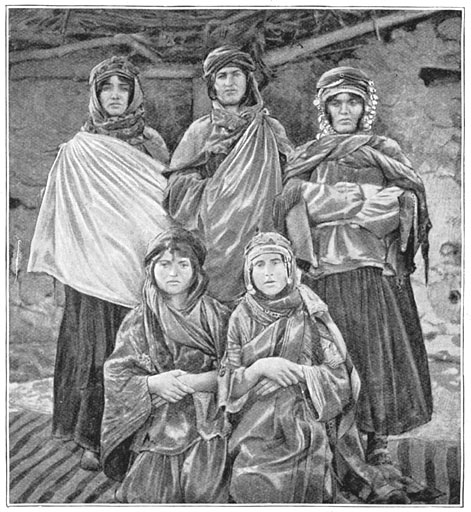 Koerdische vrouwen van den oever der Kaspische Zee.