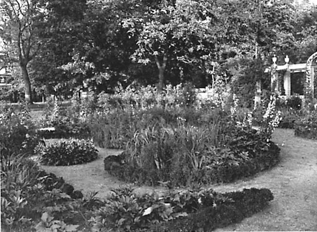 Longfellow's Garden.