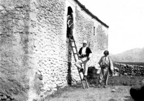AN ALBANIAN HOME ON THE CRNA ZEMLJA