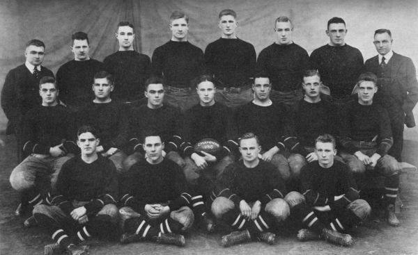 Cornell's great team--1915