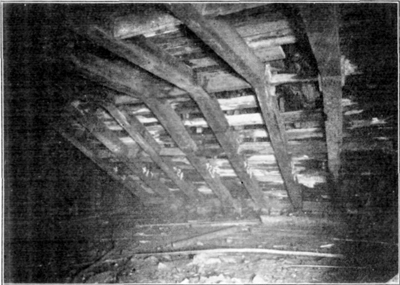 Timbering in Full-Width Heading of Three-Track Tunnel