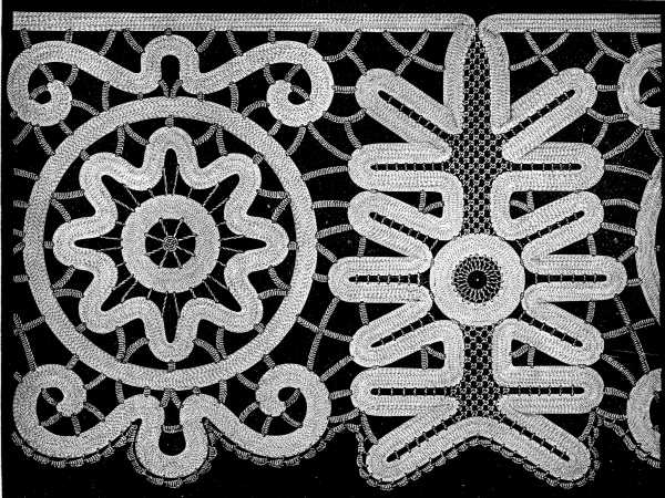 FIG. 771. IRISH LACE.
MATERIALS: Lacet surfin D.M.C No. 5, white or &eacute;cru and Fil d'Alsace D.M.C
Nos. 40 to 150, or Fil &agrave; dentelle D.M.C Nos. 50 to 150.