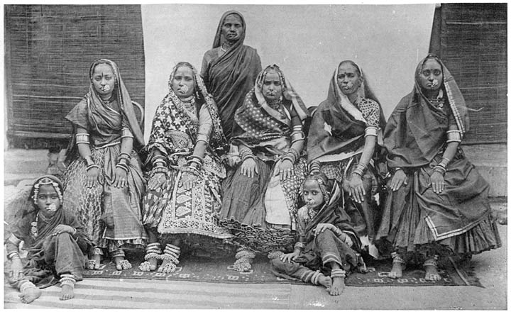 Group of Mārwāri Bania women.