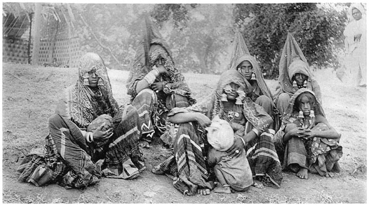 Group of Banjāra women.