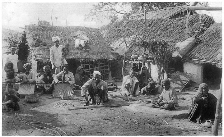 Basors making baskets of bamboo.